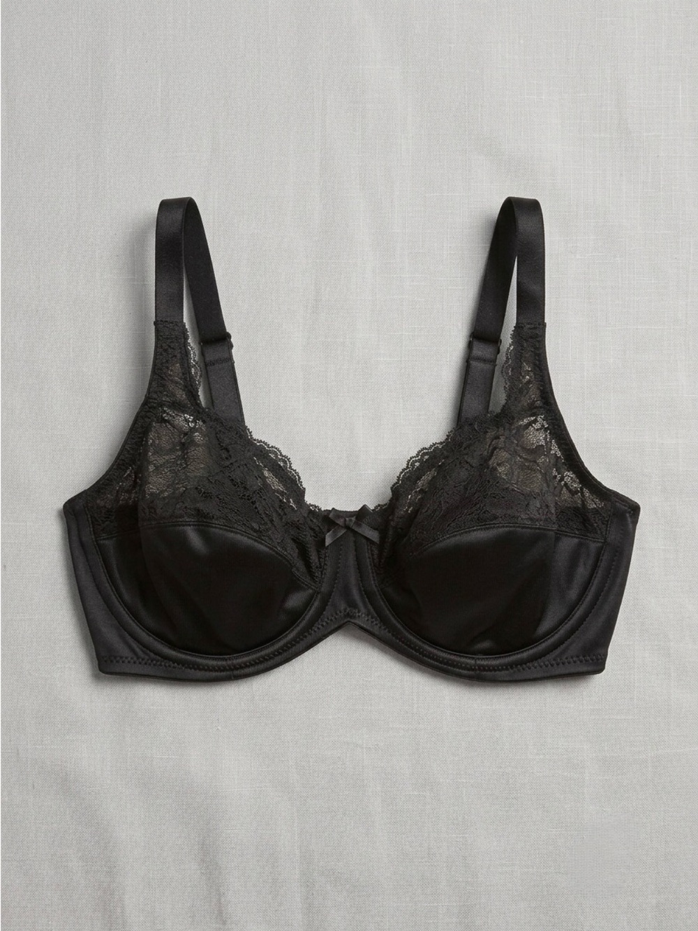 🍒3/33$ Lilyette Black Lace Trim Satin Bra